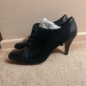 Arturo Chiang Heeled Oxfords Black Glazed Calf/ Kid Suede Shoes